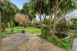 Photo 32- click for photo gallery